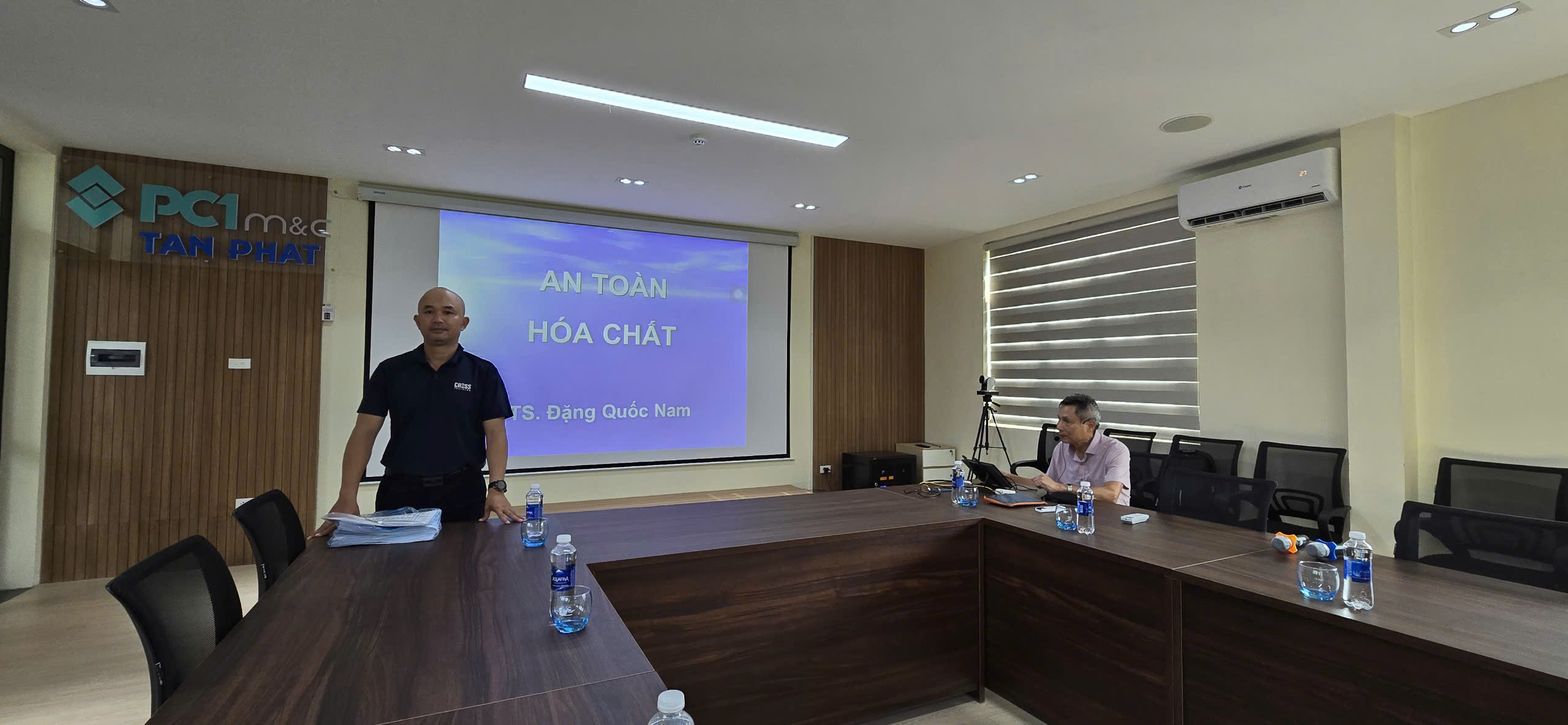 HUẤN LUYỆN AN TOÀN HÓA CHẤT