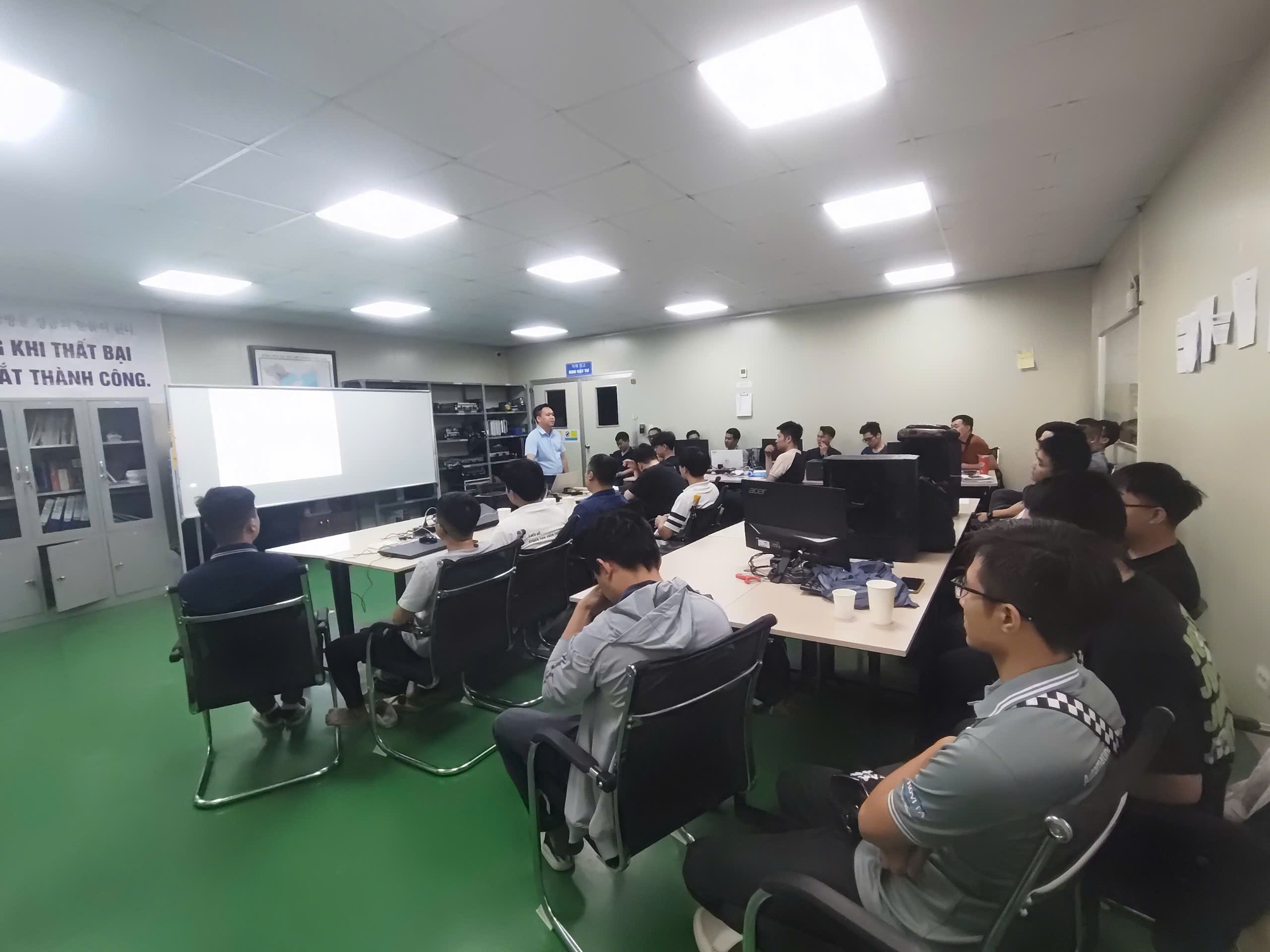 HUẤN LUYỆN AN TOÀN, VỆ SINH LAO ĐỘNG TẠI CÔNG TY TNHH KOVIFA VINA