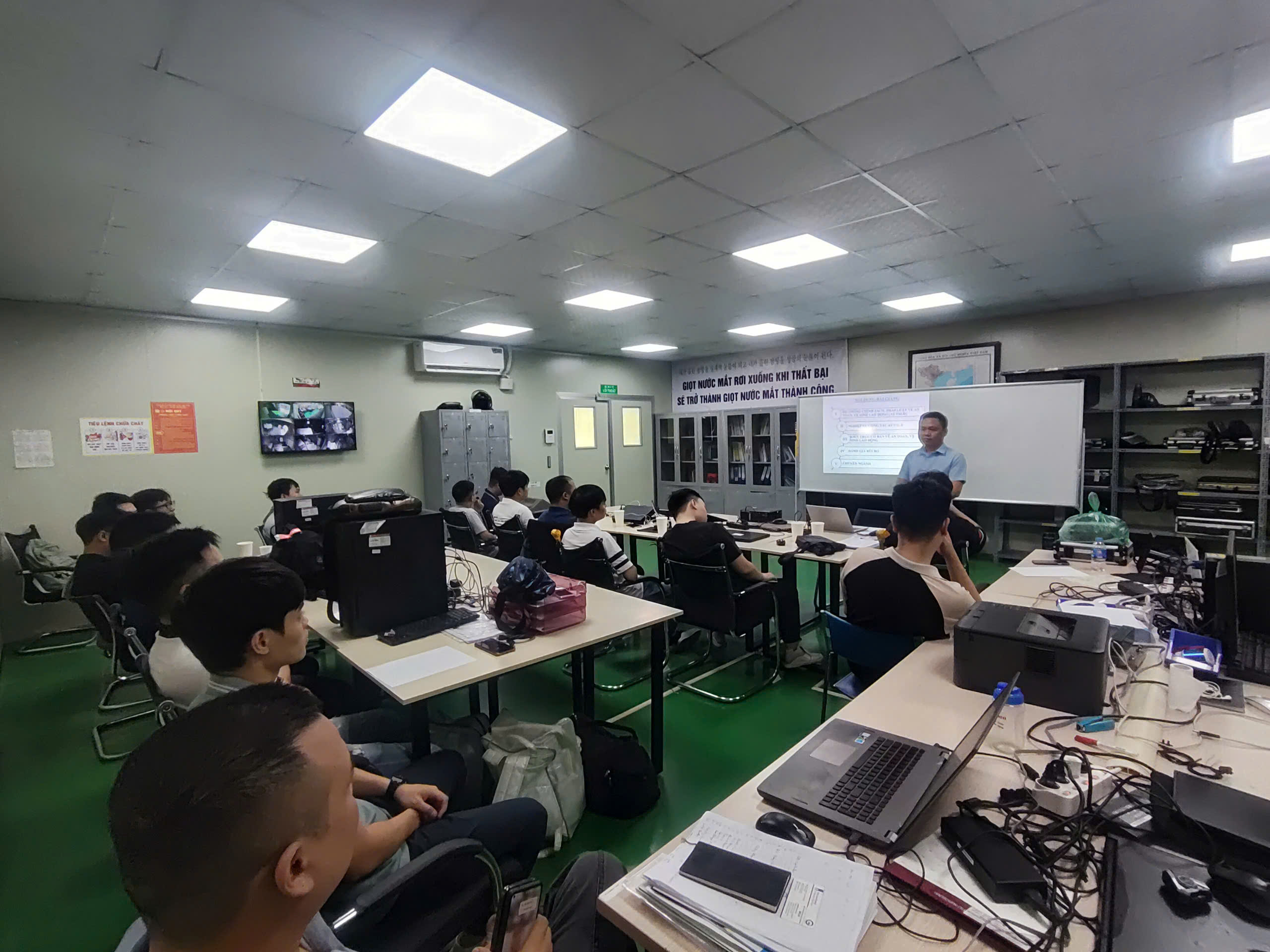 HUẤN LUYỆN AN TOÀN, VỆ SINH LAO ĐỘNG TẠI CÔNG TY TNHH KOVIFA VINA