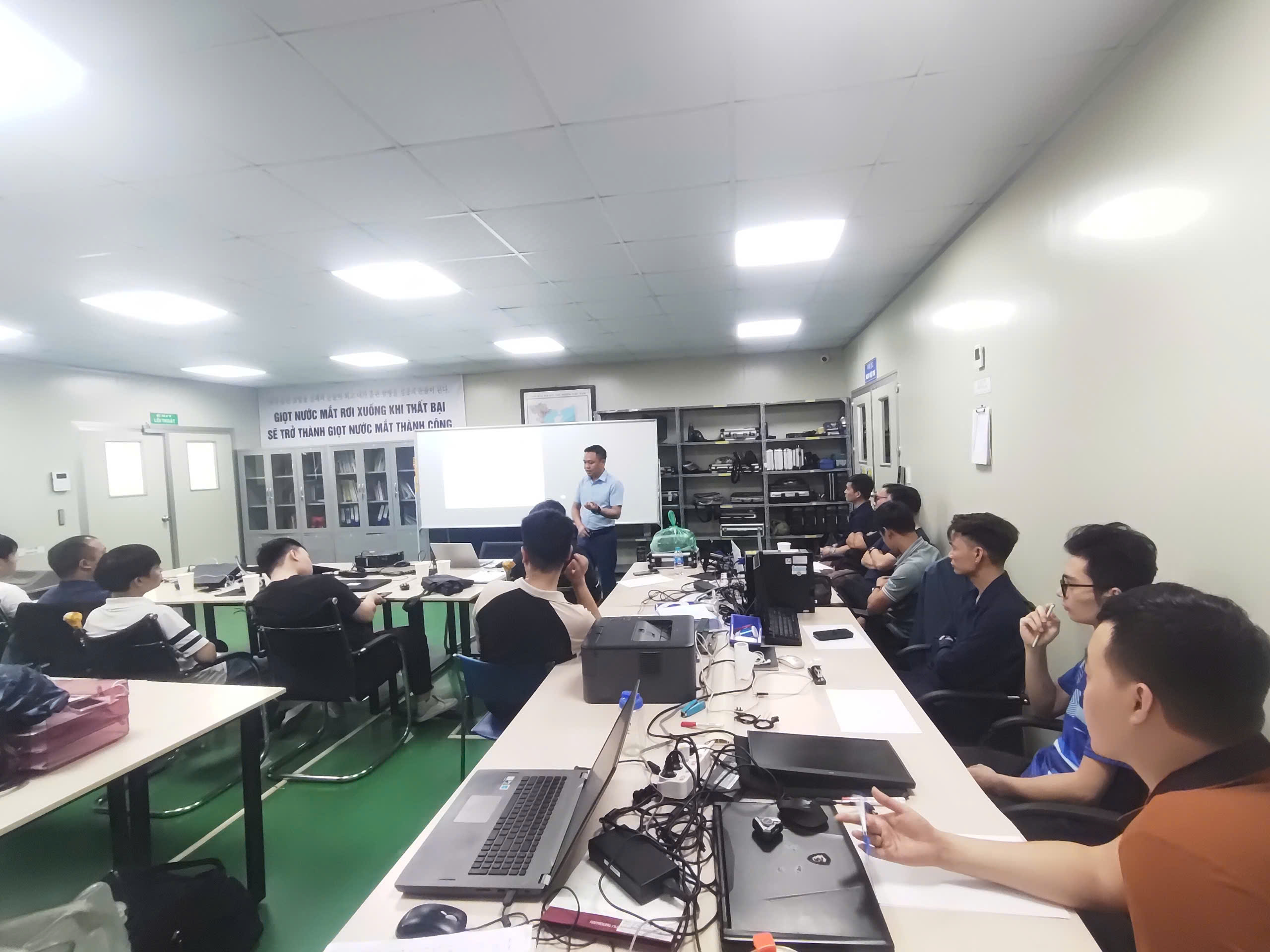 HUẤN LUYỆN AN TOÀN, VỆ SINH LAO ĐỘNG TẠI CÔNG TY TNHH KOVIFA VINA