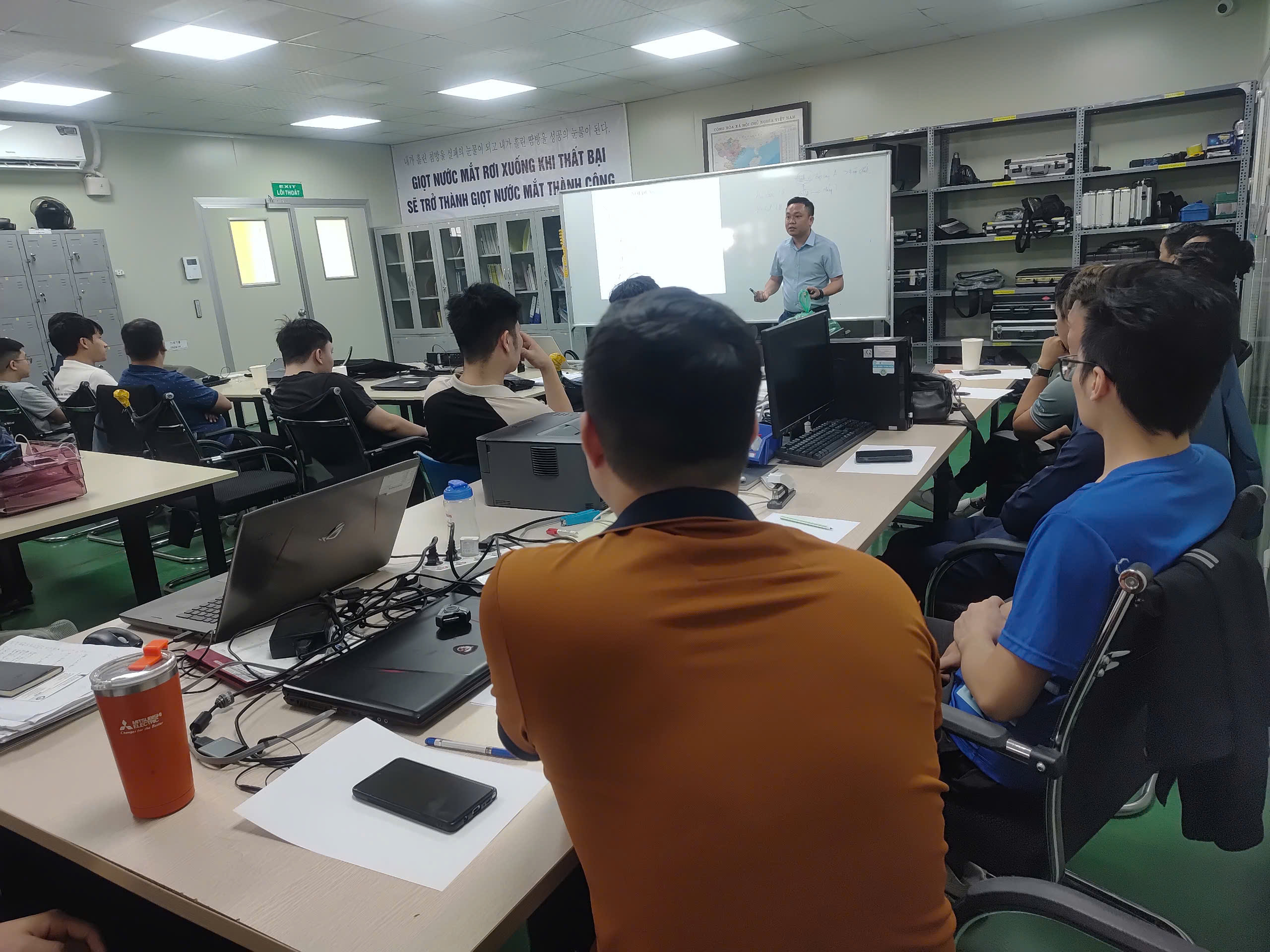 HUẤN LUYỆN AN TOÀN, VỆ SINH LAO ĐỘNG TẠI CÔNG TY TNHH KOVIFA VINA