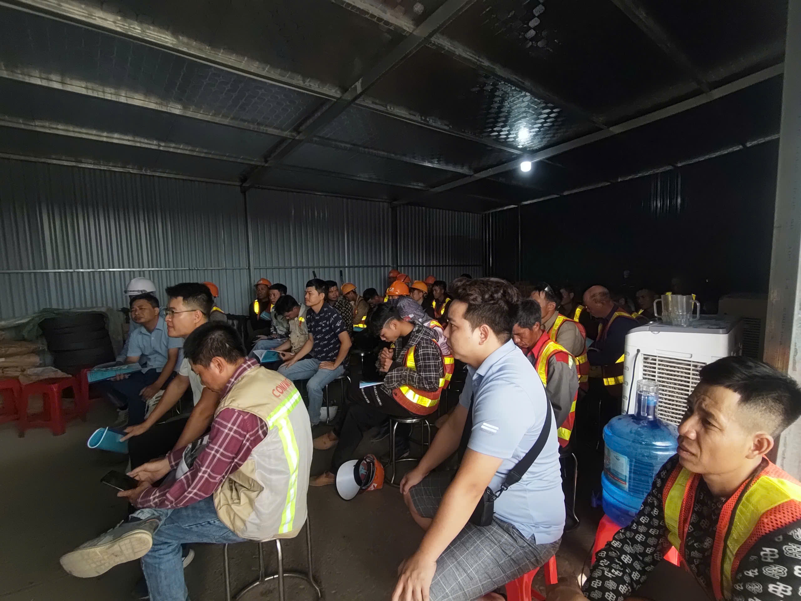 Huấn luyện an toàn, vệ sinh lao động tại Công ty TNHH Thương mại Sản xuất & Dịch vụ Hồng Hà